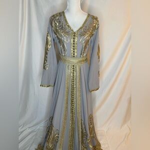 Grey and gold 2 piece kaftan size 3 ( L/xl)